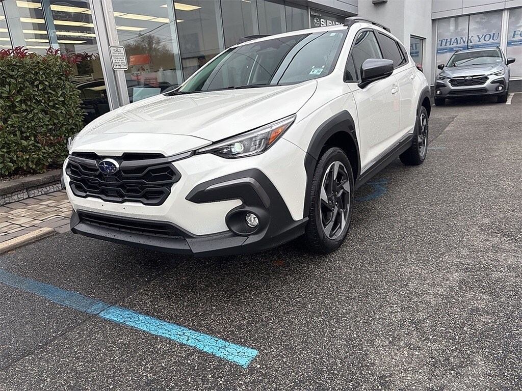 2025 Subaru Crosstrek Limited photo 2