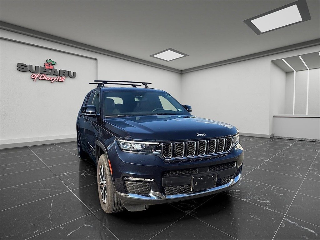 2024 Jeep Grand Cherokee Limited photo 2