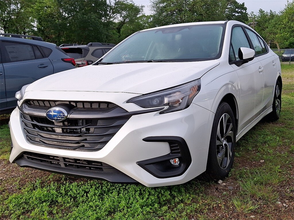 2025 Subaru Legacy Premium photo 3