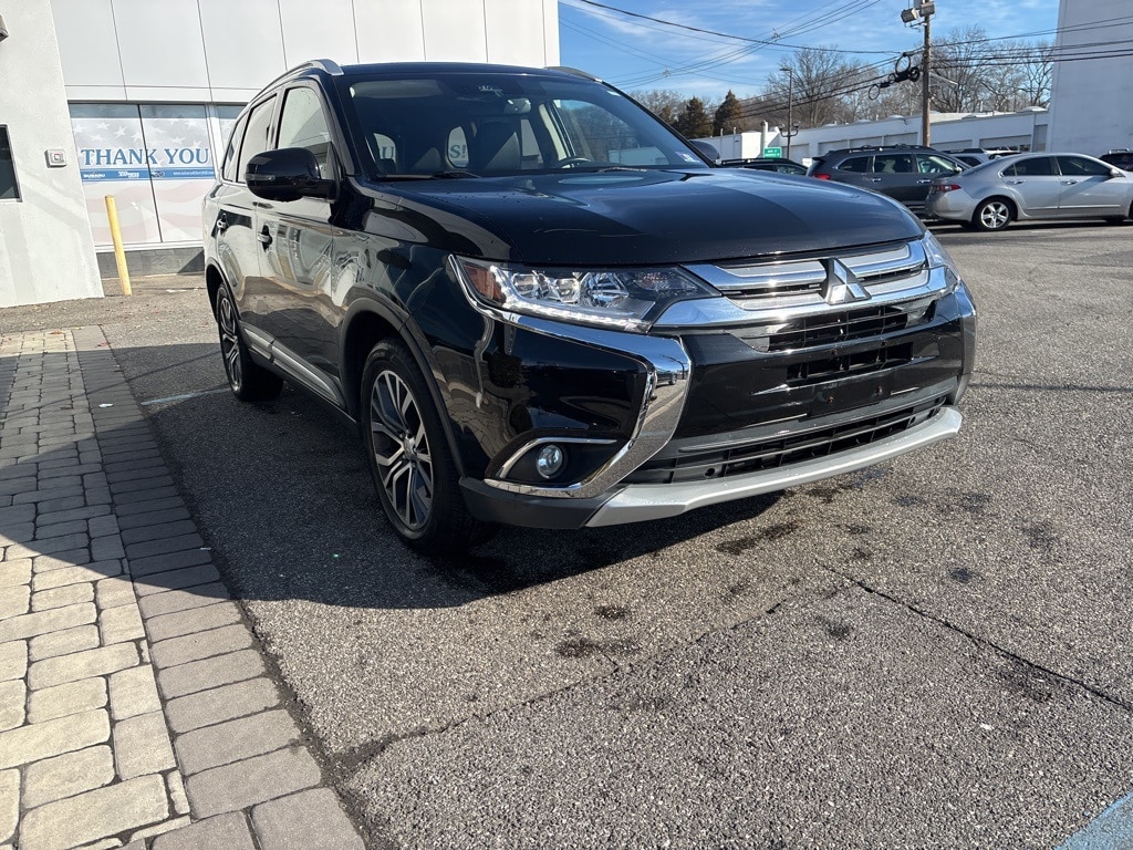 Used 2017 Mitsubishi Outlander SEL with VIN JA4AZ3A3XHZ062950 for sale in Cherry Hill, NJ