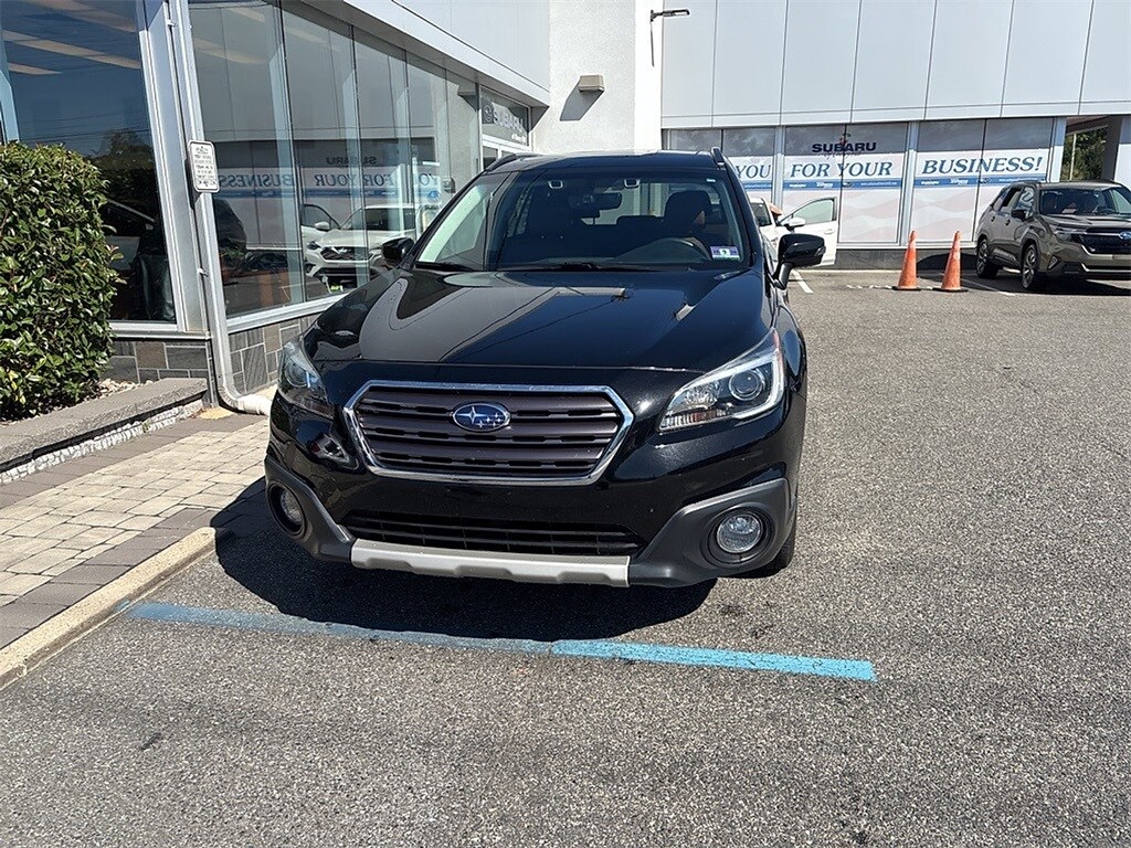 2017 Subaru Outback 2.5i Touring photo 4