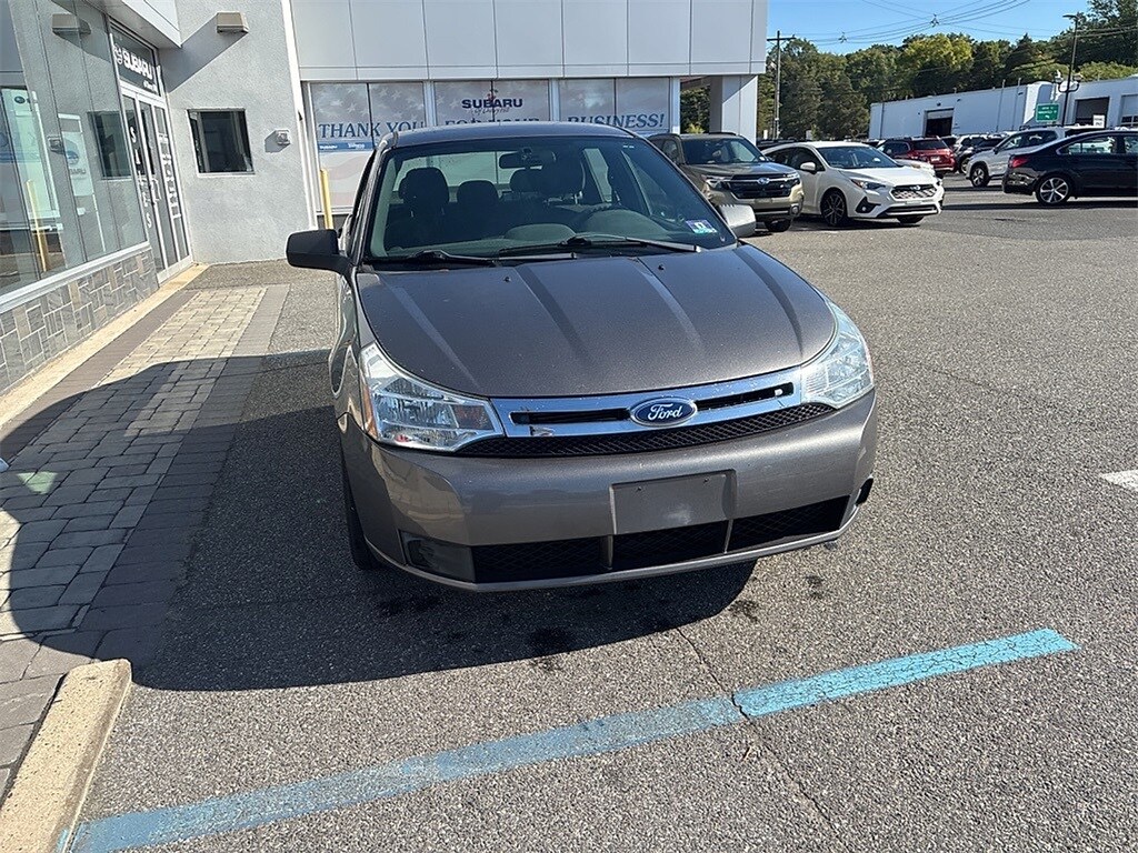 2011 Ford Focus SE photo 2