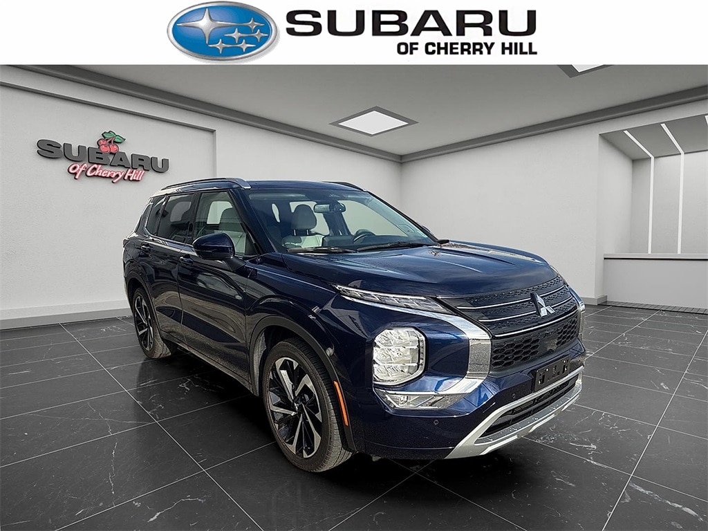 2024 Mitsubishi Outlander SEL's photo