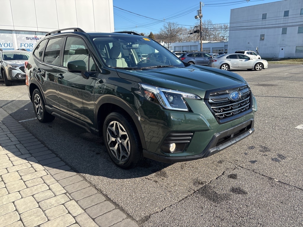 2023 Subaru Forester Premium