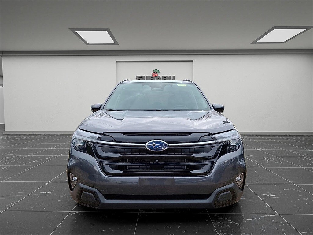 2025 Subaru Forester Touring photo 2