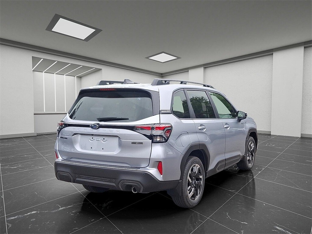 2025 Subaru Forester Limited photo 4