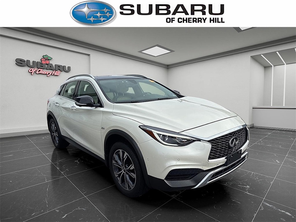 2019 INFINITI QX30's photo