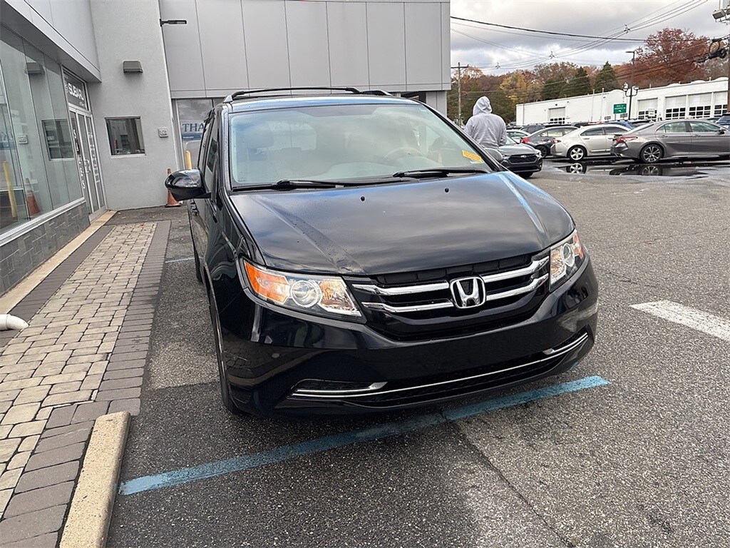 2015 Honda Odyssey EX photo 2