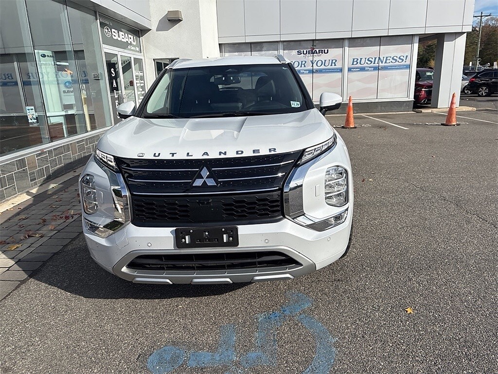 2024 Mitsubishi Outlander SEL photo 4