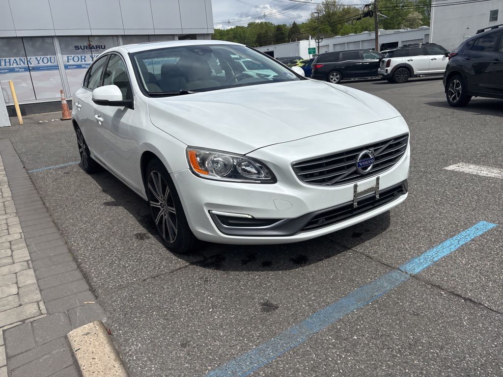 LYV402HK2HB144585