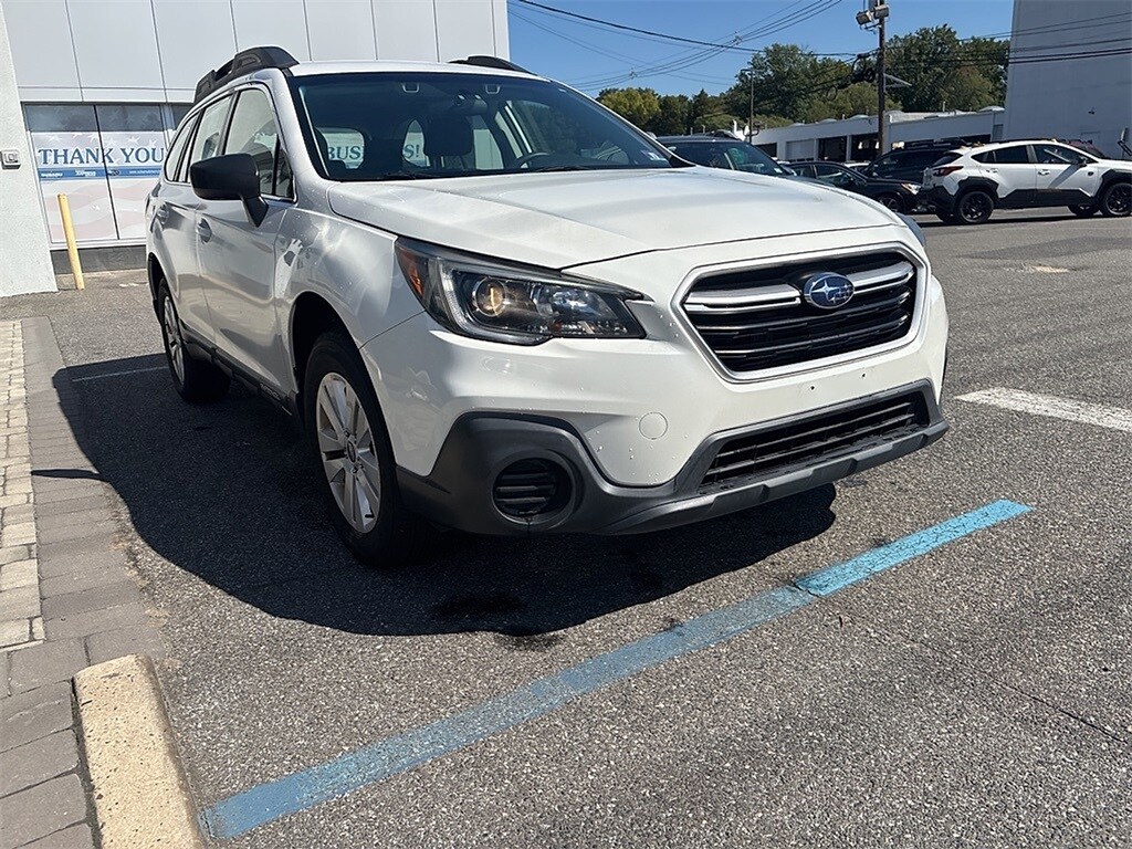 2019 Subaru Outback 2.5i photo 2