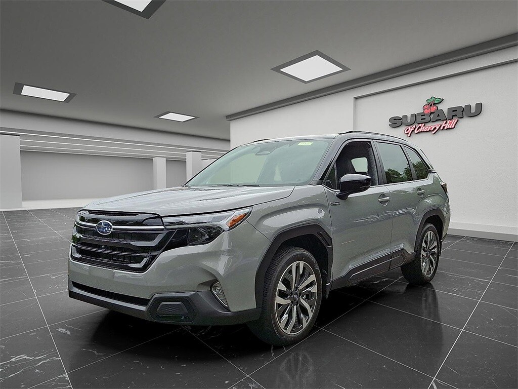 2025 Subaru Forester Touring photo 2