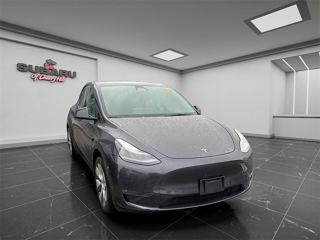 Used 2024 Tesla Model Y Long Range with VIN 7SAYGDEE2RA283929 for sale in Northfield, Minnesota