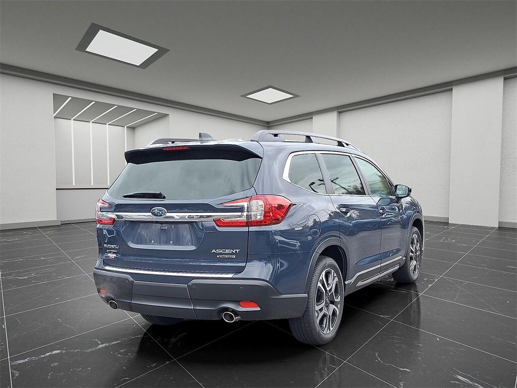 2025 Subaru Ascent Limited photo 3