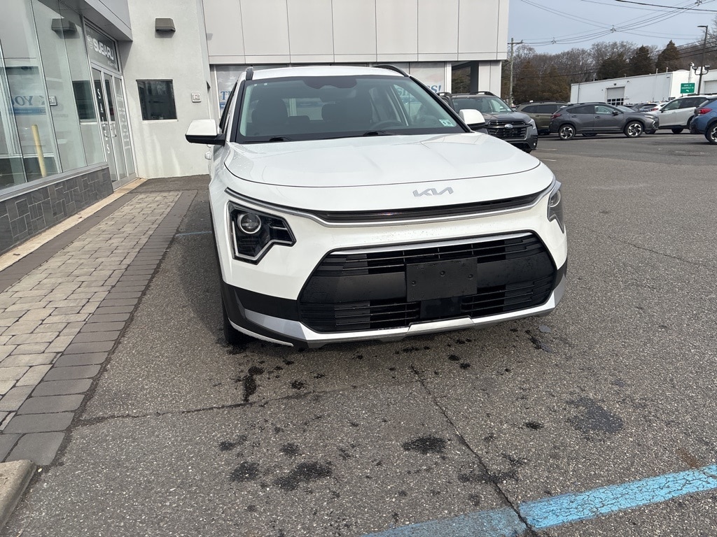Used 2023 Kia Niro Plug-In Hybrid EX SUV
