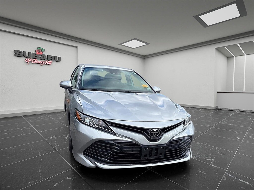 2020 Toyota Camry LE photo 3