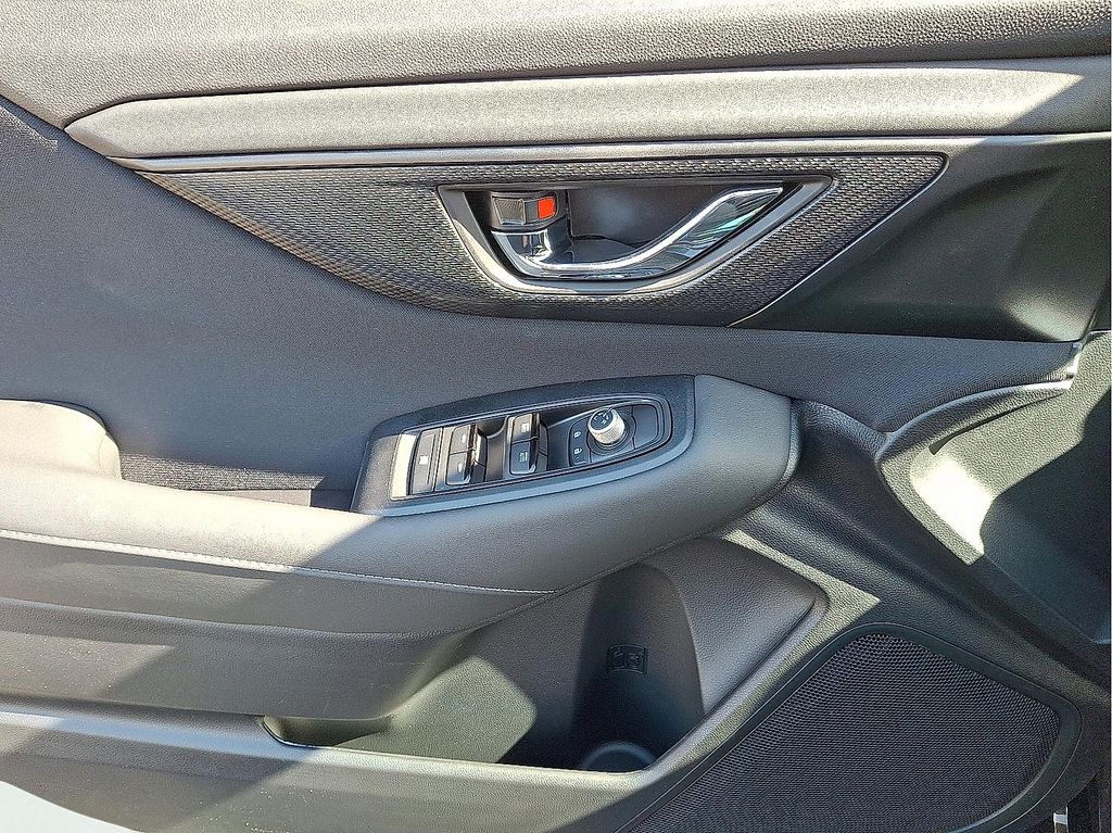 2025 Subaru Legacy Premium - Photo 8