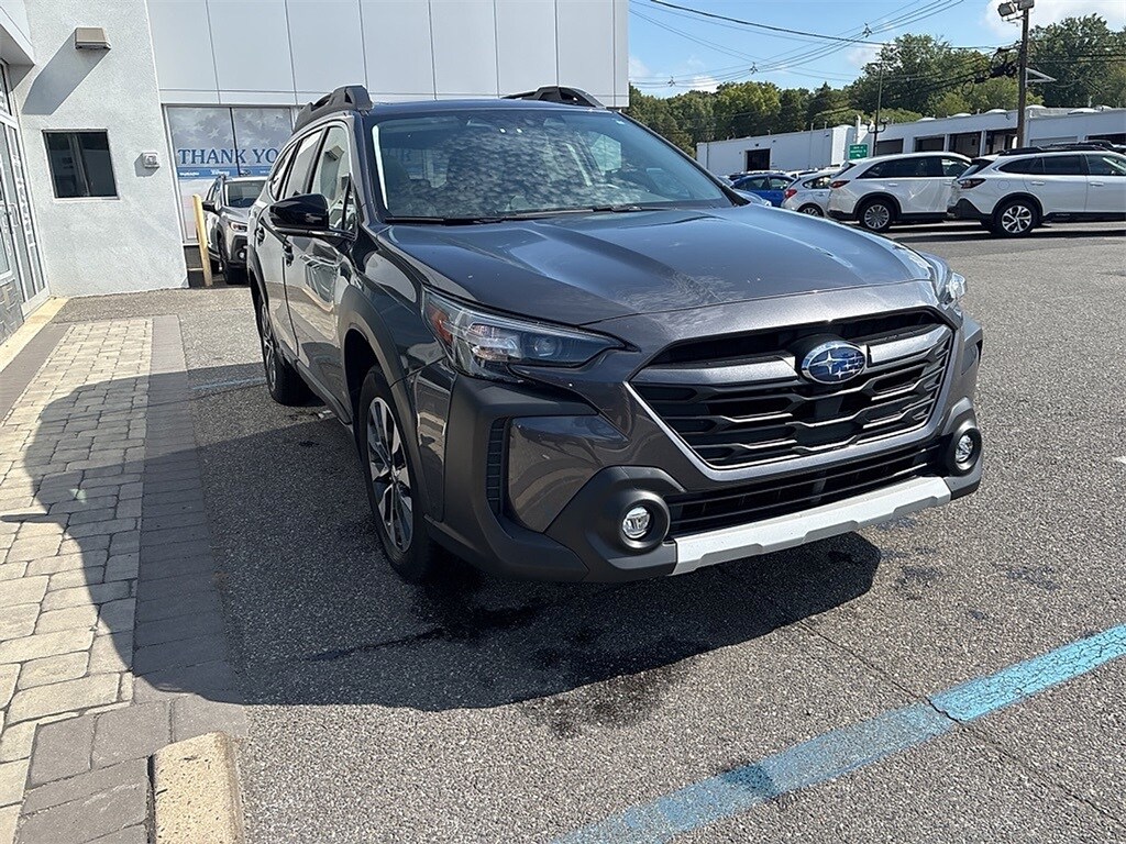 2023 Subaru Outback Limited XT photo 2