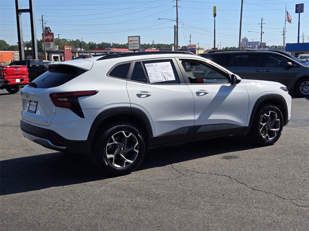 Used 2024 Chevrolet Trax LT SUV