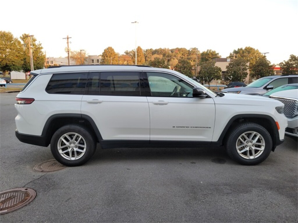 Used 2023 Jeep Grand Cherokee L L Laredo SUV