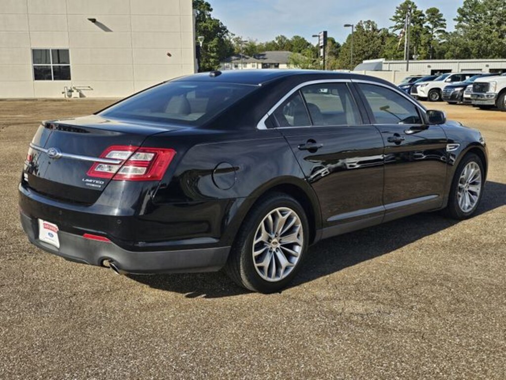 Used 2018 Ford Taurus Limited Sedan