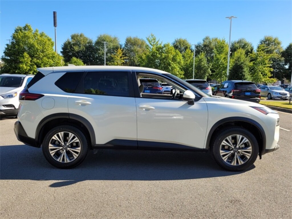Used 2023 Nissan Rogue SV SUV