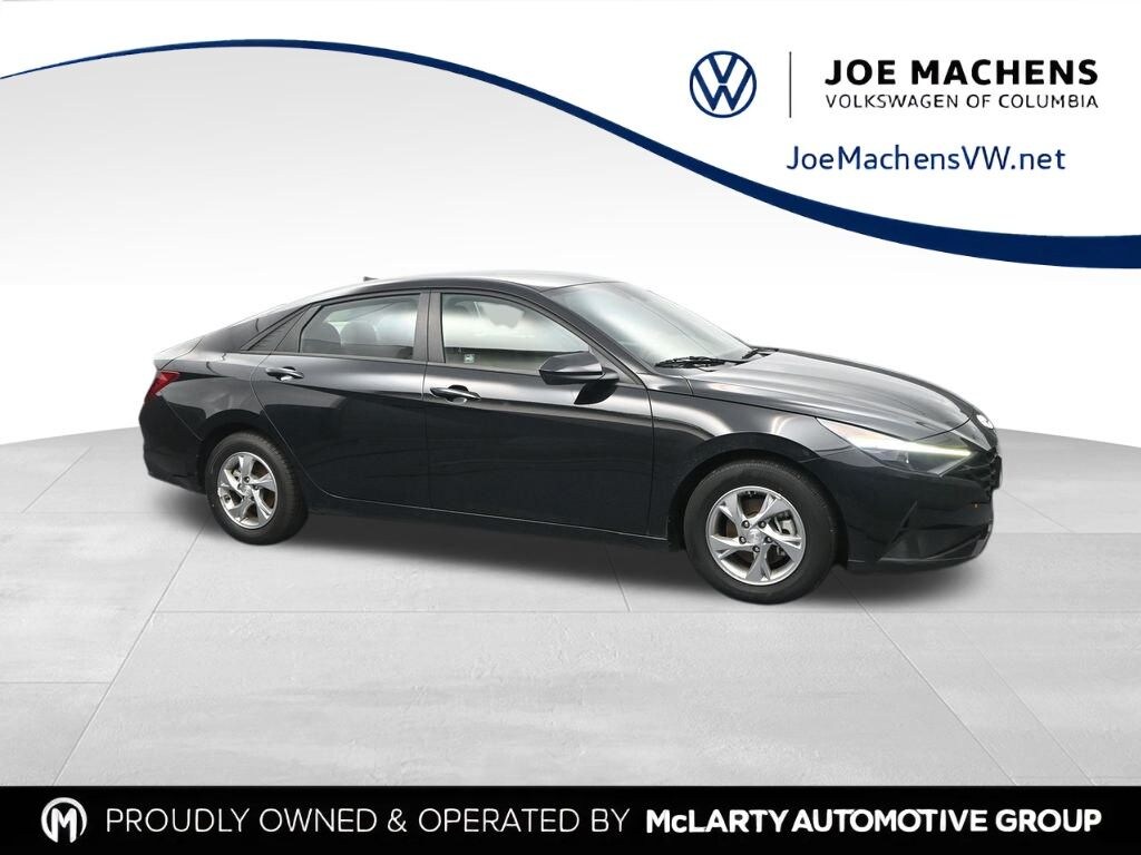 Used 2021 Hyundai Elantra SE Sedan