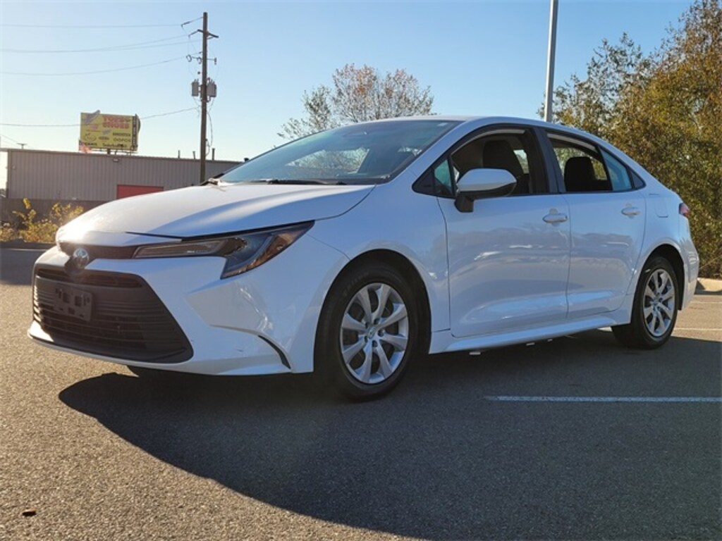 Used 2024 Toyota Corolla LE Sedan