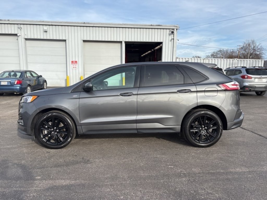Used 2024 Ford Edge SUV