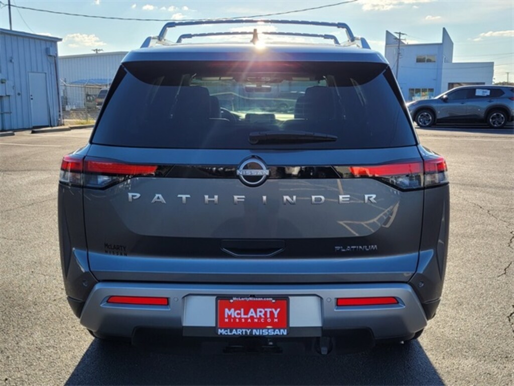 Used 2025 Nissan Pathfinder Platinum SUV