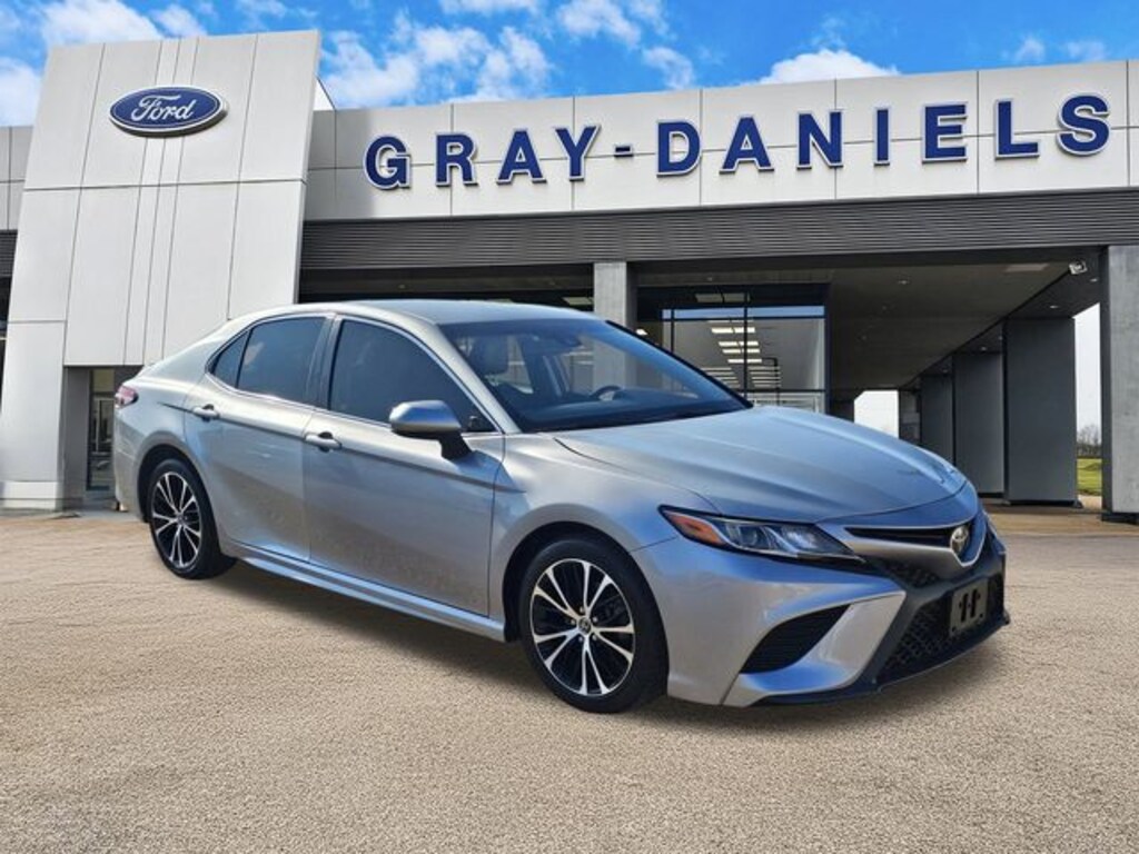 Used 2018 Toyota Camry L Sedan