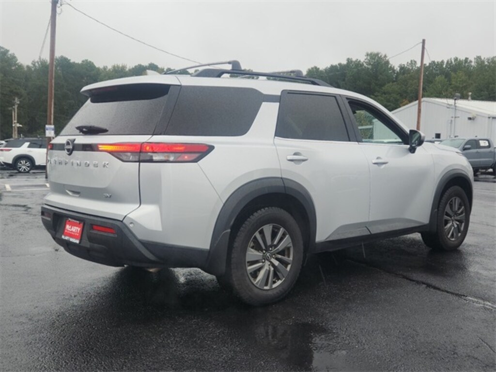 Used 2022 Nissan Pathfinder SV SUV