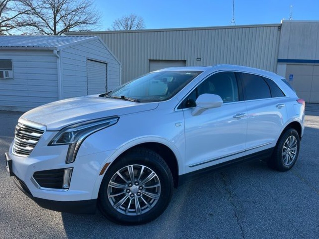 Used 2017 CADILLAC XT5 Luxury SUV