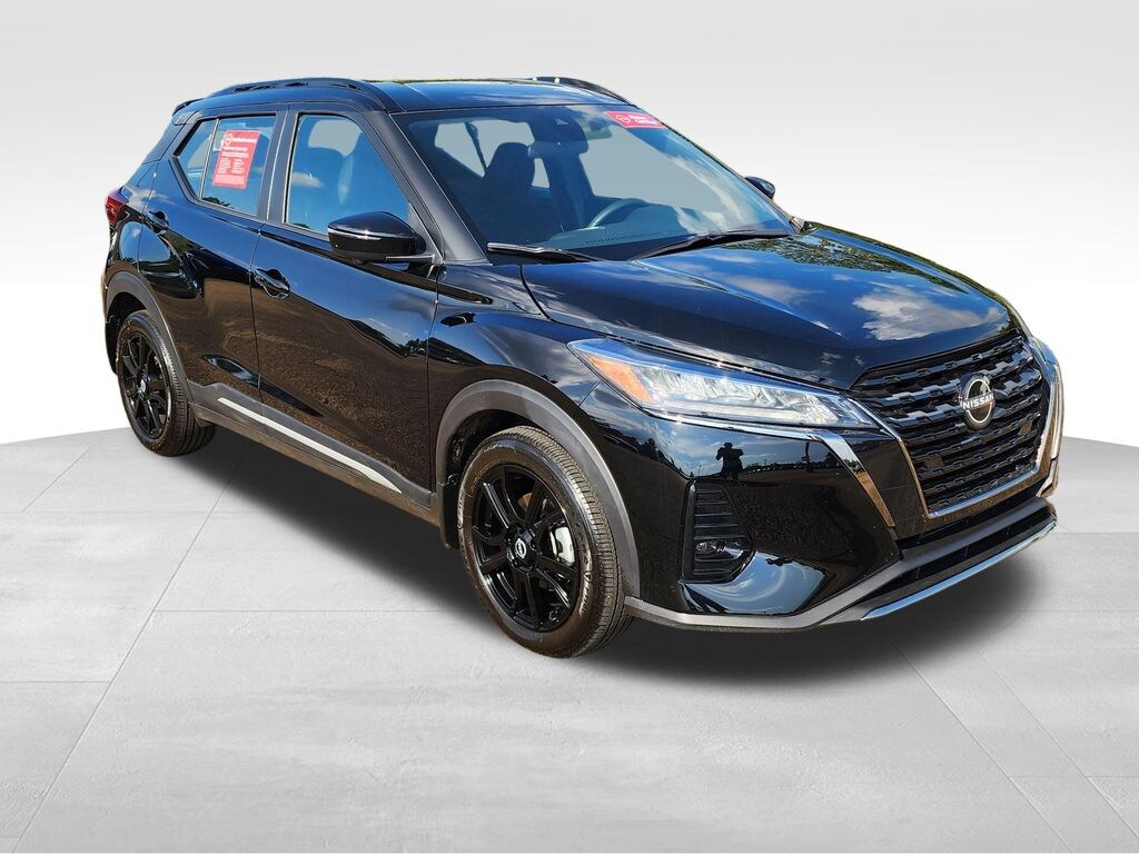 Used 2024 Nissan Kicks SR SUV