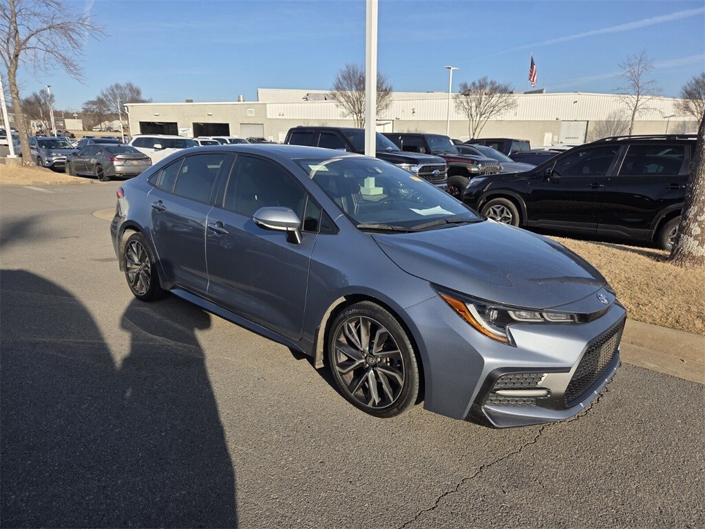 Used 2020 Toyota Corolla SE Sedan