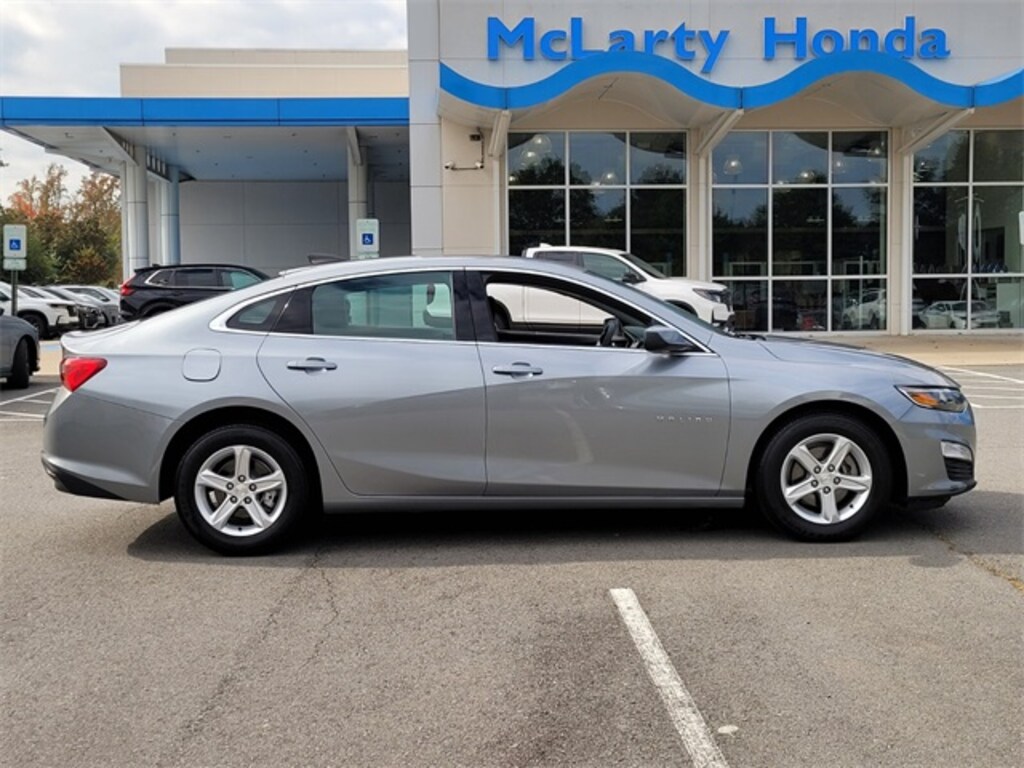 Used 2024 Chevrolet Malibu LS w/1LS Sedan