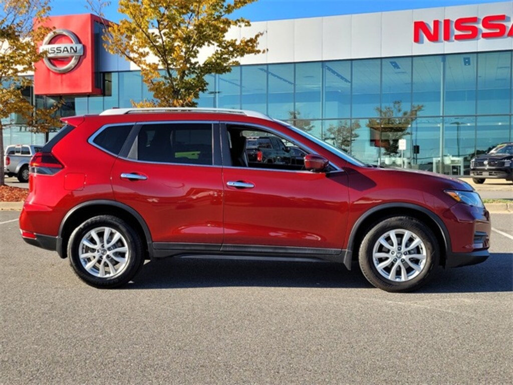 Used 2018 Nissan Rogue SV SUV