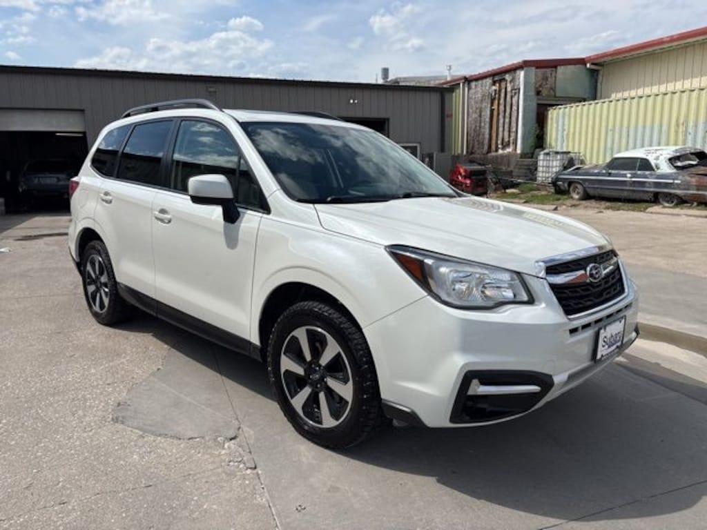 Used 2017 Subaru Forester 2.5i Premium SUV