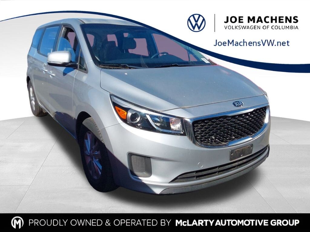 Used 2018 Kia Sedona L Van Passenger Van