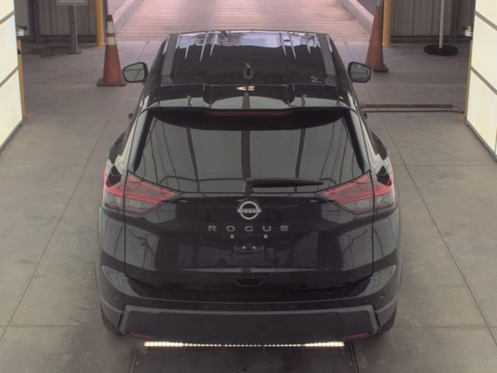 Used 2024 Nissan Rogue S SUV