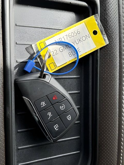 2022 GMC Yukon SLT - Photo 18