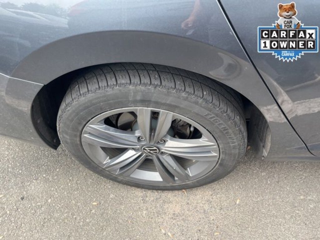 Used 2024 Volkswagen Jetta 1.5T SE Sedan