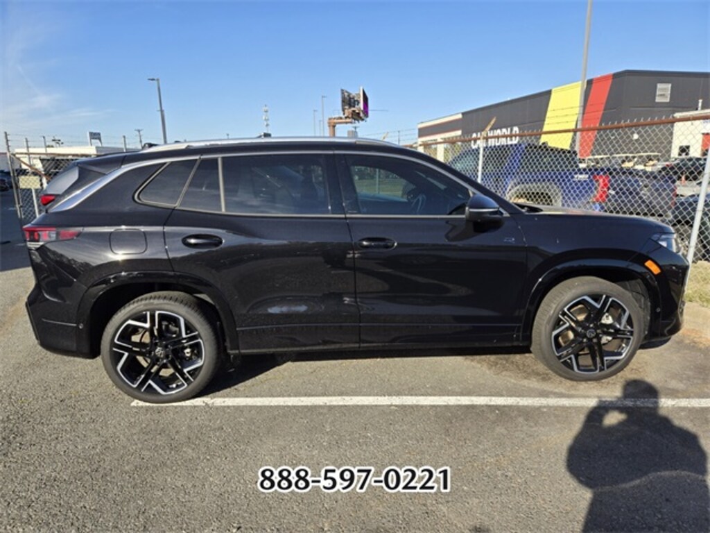 Used 2025 Volkswagen Tiguan 2.0T SEL R-Line SUV