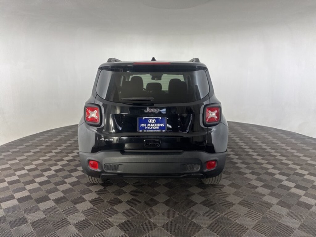 Used 2023 Jeep Renegade Latitude SUV