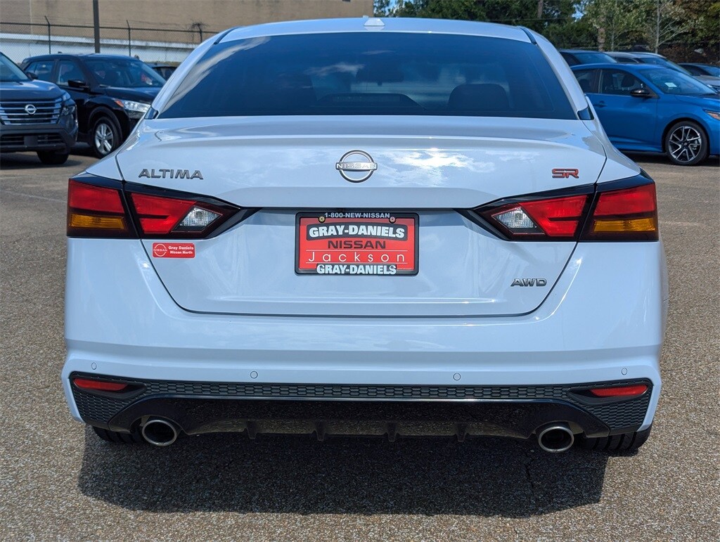 Used 2024 Nissan Altima 2.5 SR Sedan