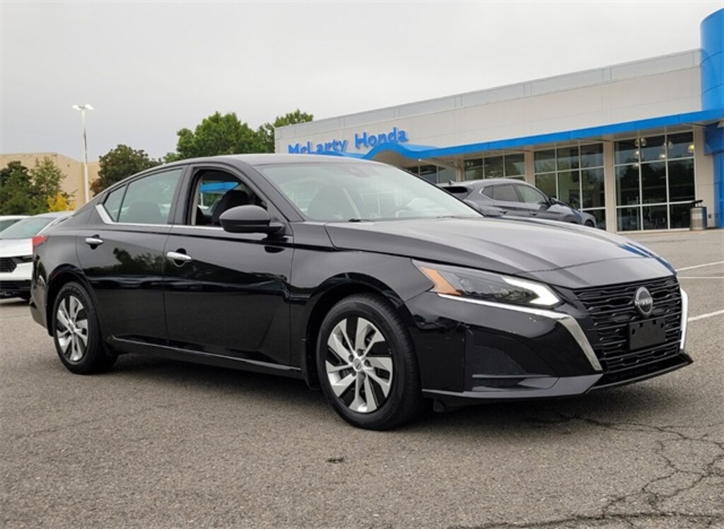 Used 2024 Nissan Altima 2.5 S Sedan