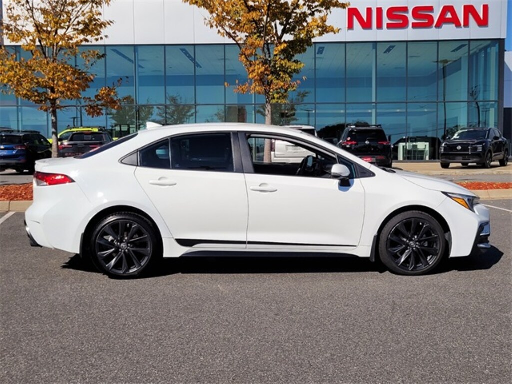 Used 2023 Toyota Corolla SE Sedan