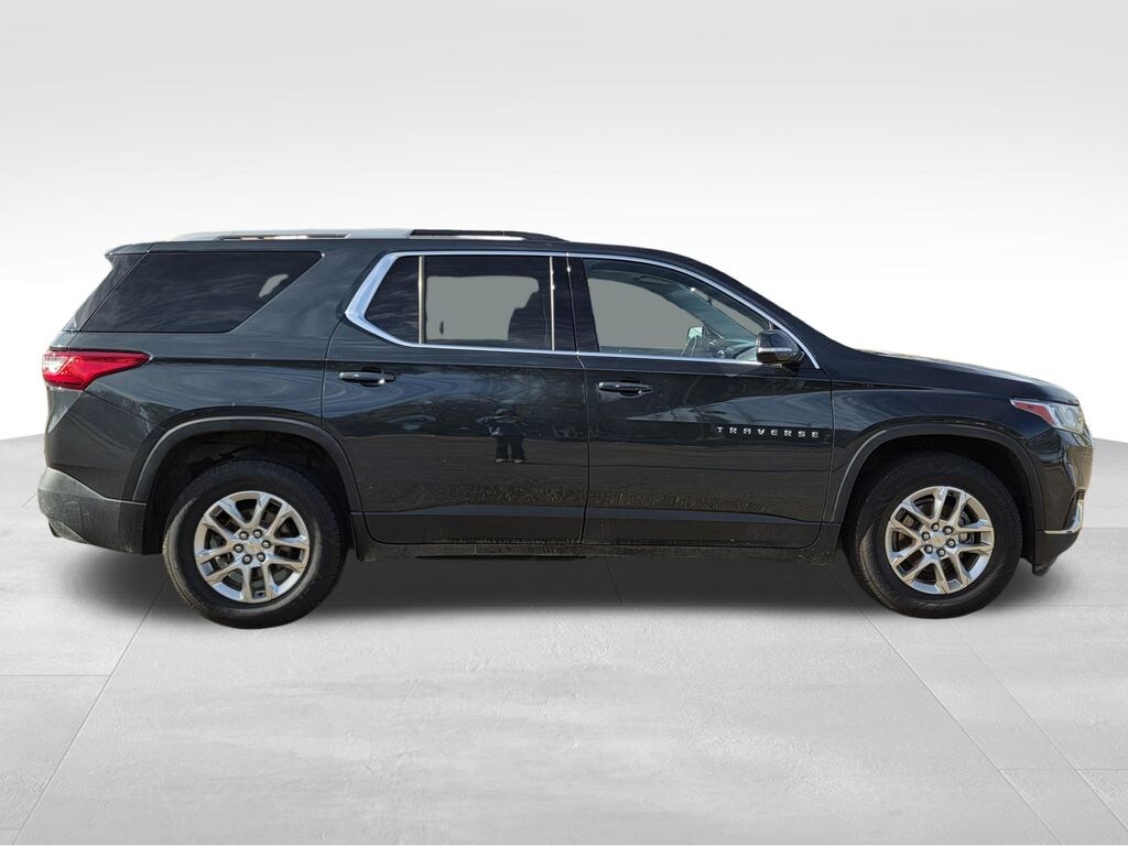 Used 2018 Chevrolet Traverse LT Cloth w/1LT SUV