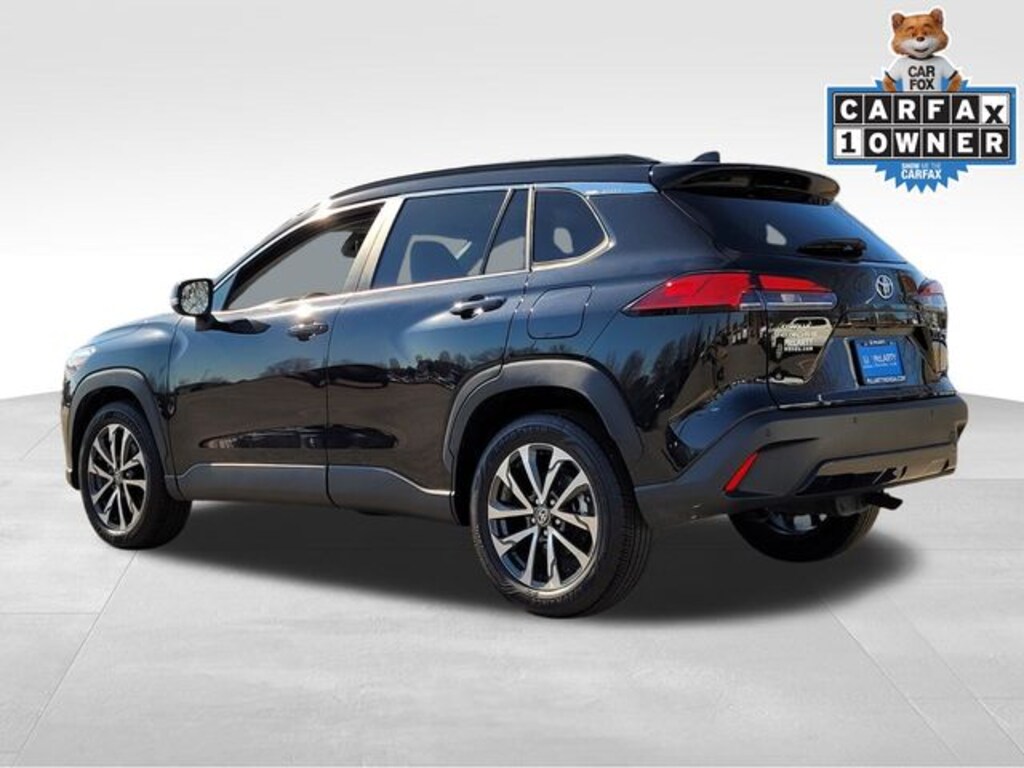 Used 2025 Toyota Corolla Cross XLE SUV