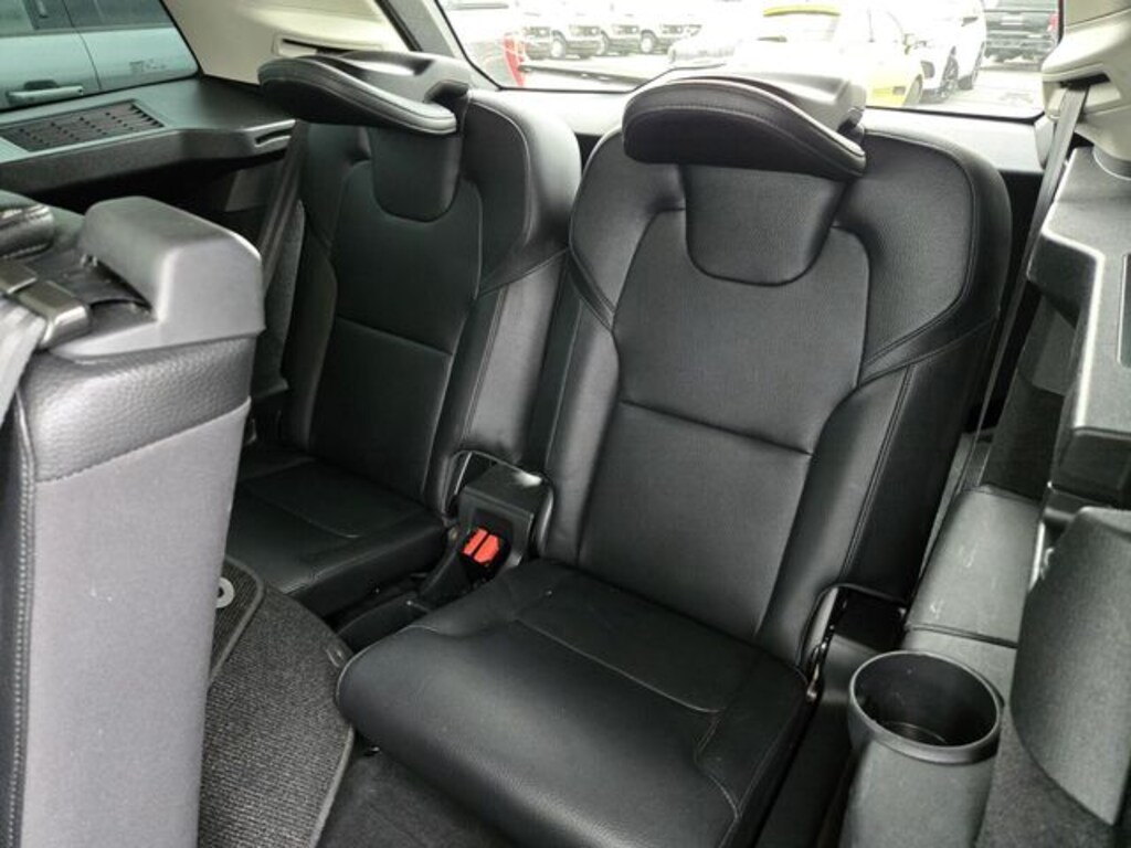 Used 2022 Volvo XC90 T5 AWD Momentum 7 Seater SUV